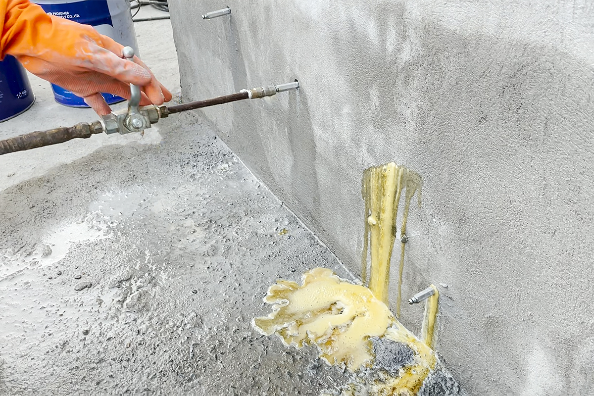 น้ำรั่วซึมในโครงสร้าง คอนกรีต แก้ได้ด้วย PU Grout